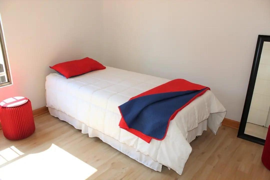 Apartamento Frente A La Playa, Amplio Departamento Para 10 Personas, Con 4 Y 4 Banos Iquique