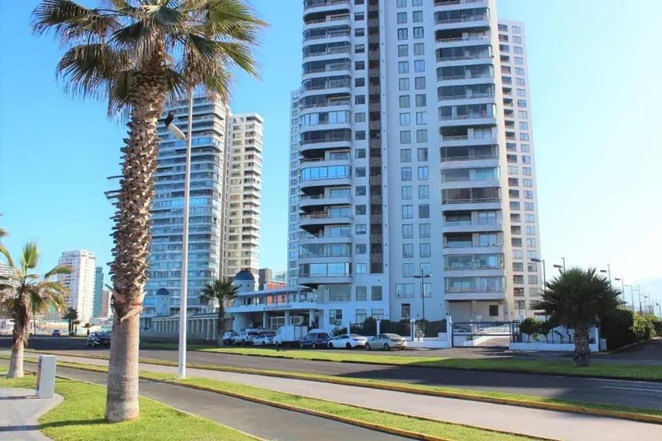 Frente A La Playa, Amplio Departamento Para 10 Personas, Con 4 Y 4 Banos Apartamento Iquique